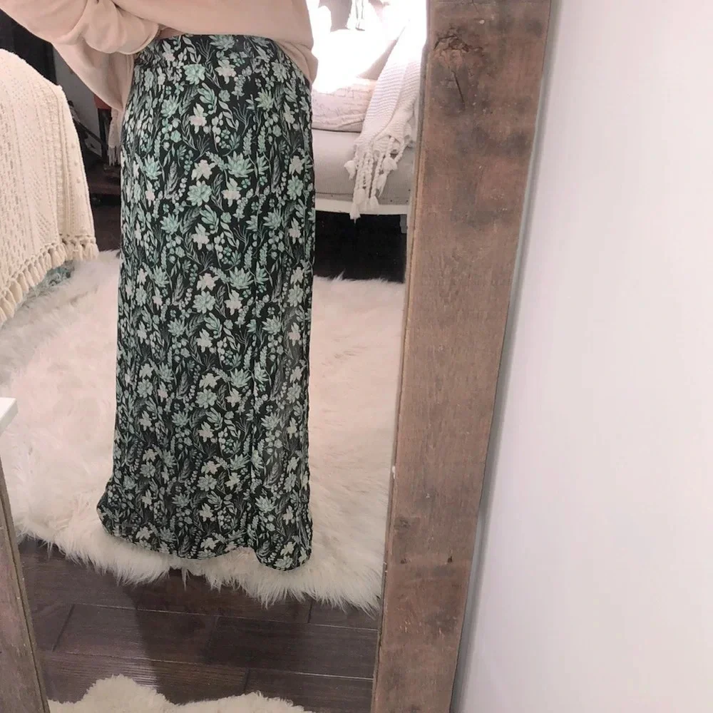 Kaari Blue size 14 black pink & green floral boho maxi skort